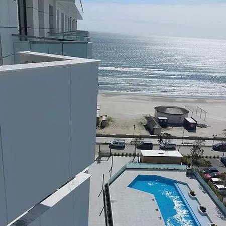 Gorgeous - Infinity Pool & Private Parking *