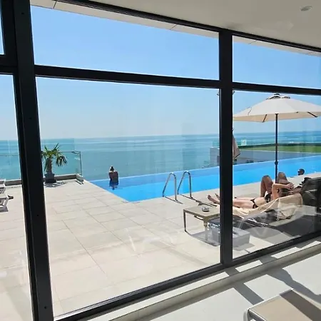 公寓 Gorgeous - Infinity Pool & Private Parking *