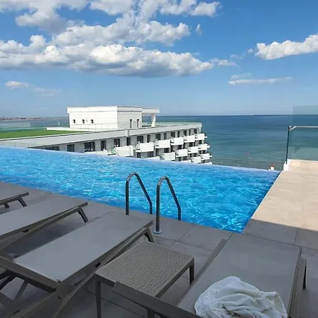 شقة Gorgeous - Infinity Pool & Private Parking